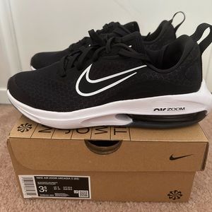 Nike Air Zoom Arcadia 2 Runners (youth)